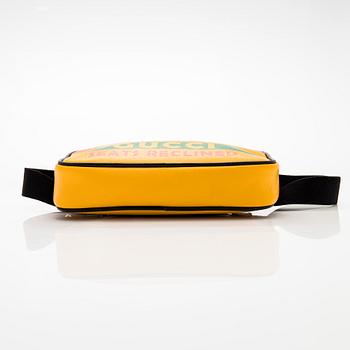 Gucci, midjeväska, "Music is mine".