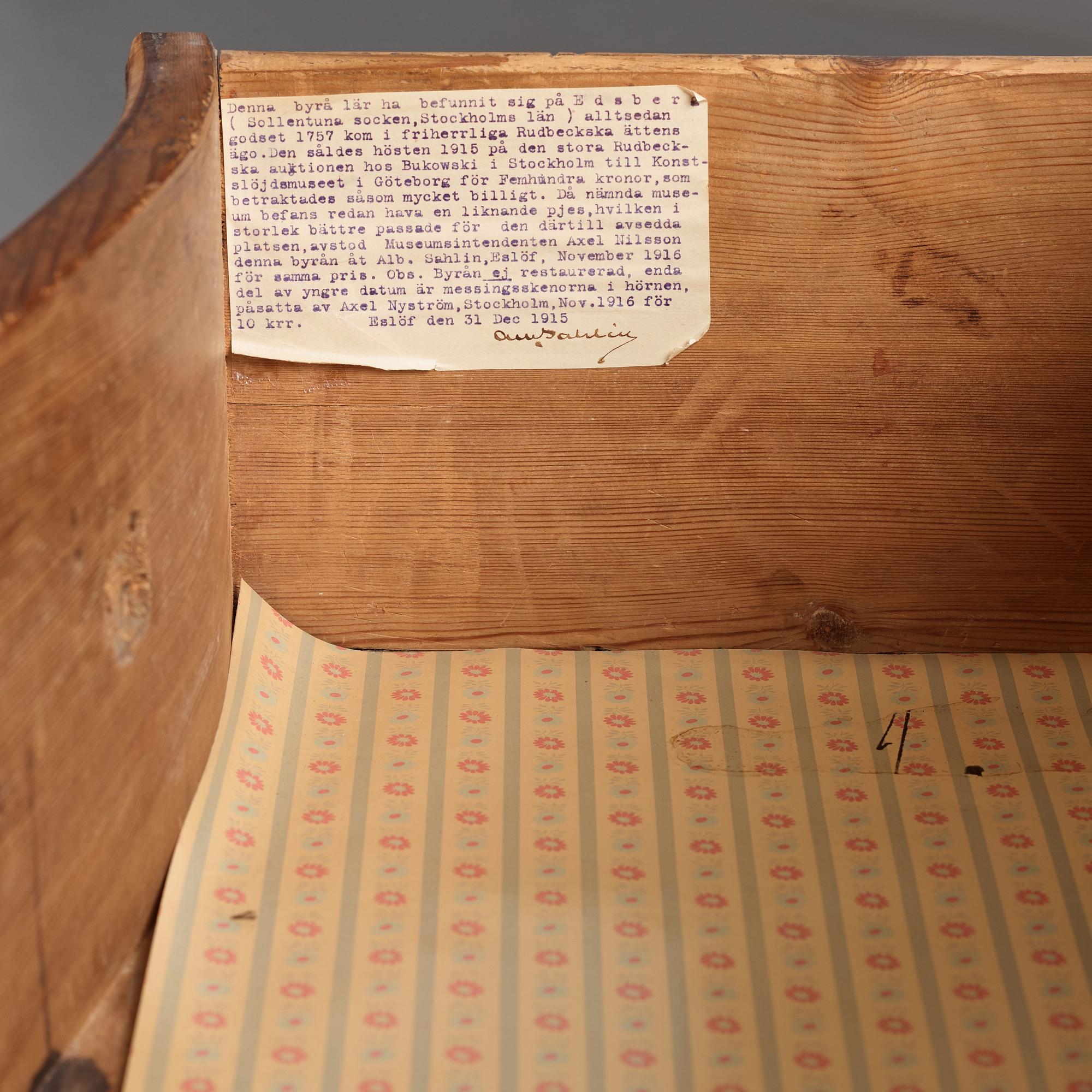 Byrå, 1700-talets mitt, Rokoko.