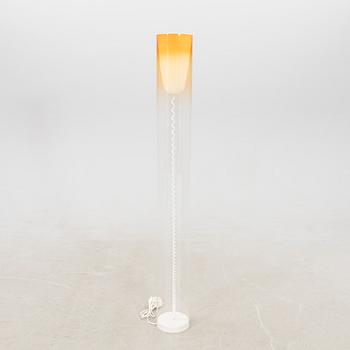 Ferruccio Laviani, golvlampa "Toobe" för Kartell 2000-tal.