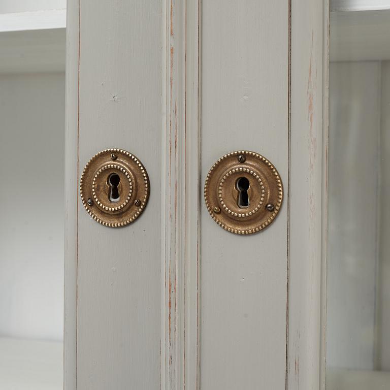 Bokskåp, 1900-talets början.