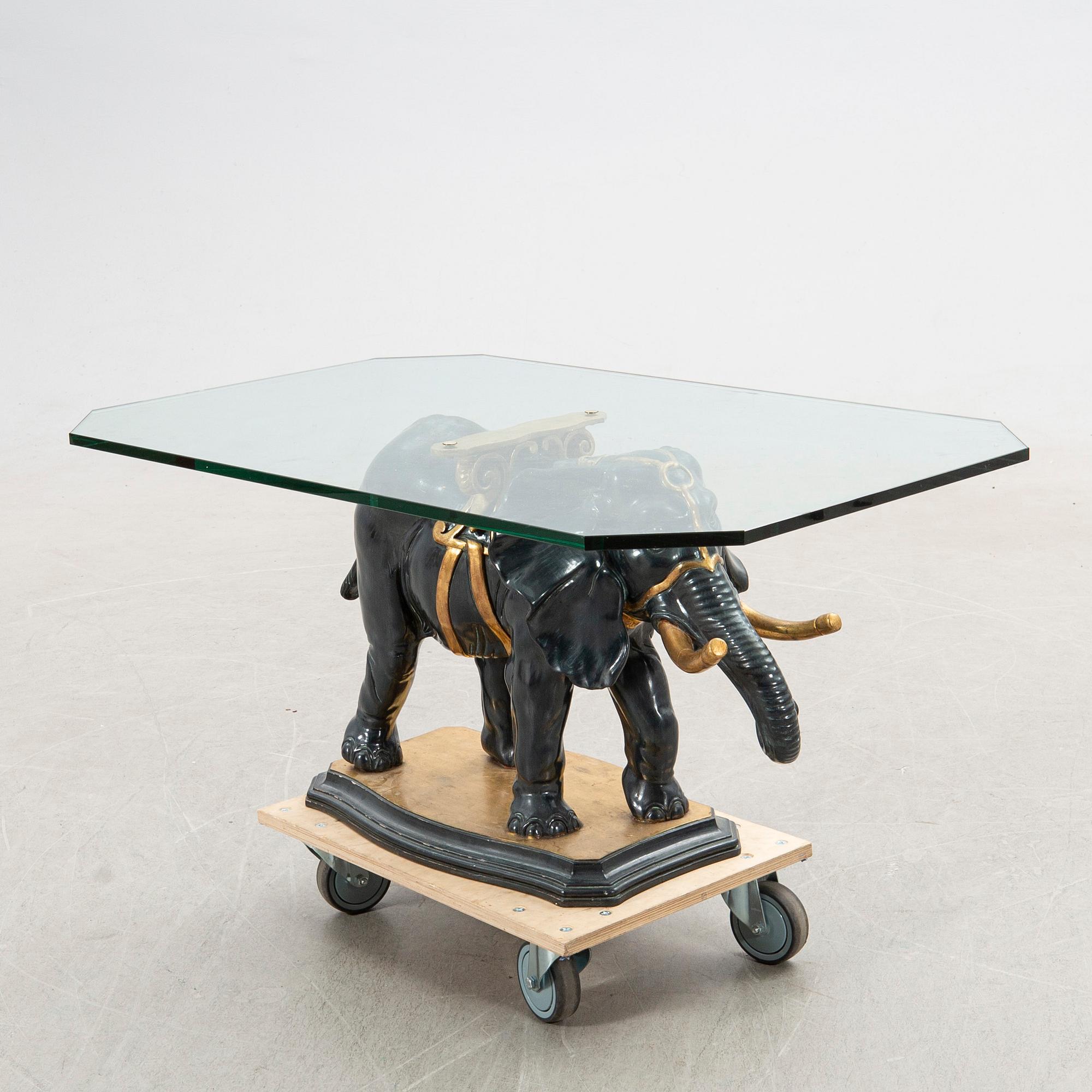 Coffee table, late 20th century.