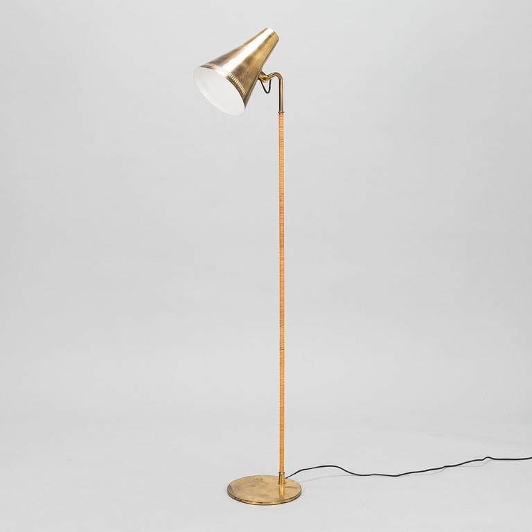 Paavo Tynell, A mid 20th century '9628' floor lamp for Taito Finland.
