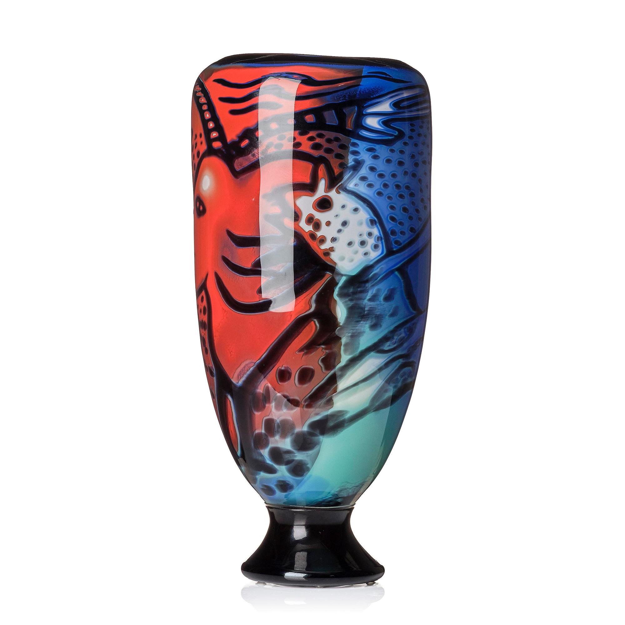 Ulrica Hydman-Vallien, a unique graal glass vase, Kosta Boda, Sweden.