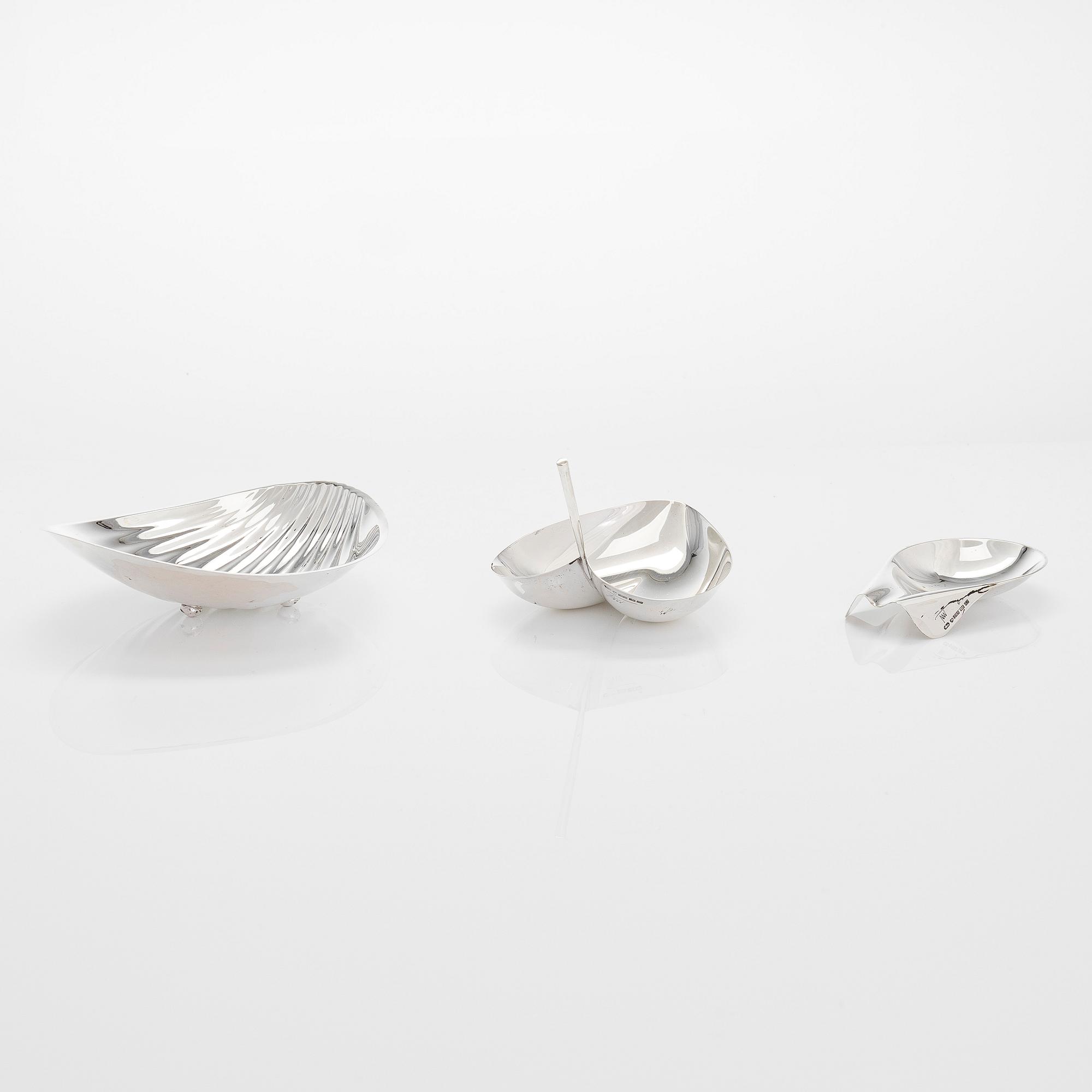 Tapio Wirkkala, skålar, 3 st, silver, Kultakeskus, Tavastehus och Hopeatehdas, Helsingfors, 1955 och 1958.