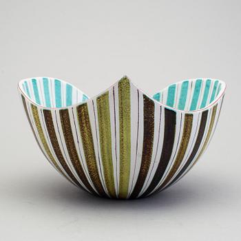 STIG LINDBERG, skål av fajans, Gustavsberg studio 1950-tal.