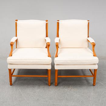 A pair of late 20th or early 21th century armchairs.