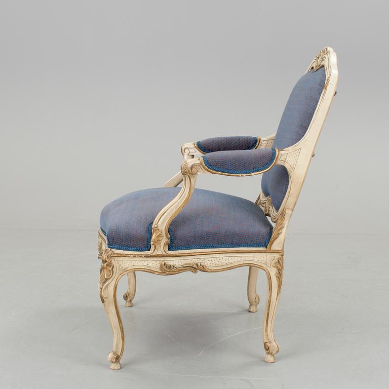 KARMSTOL, sekelskiftet 1900. Rokokostil.