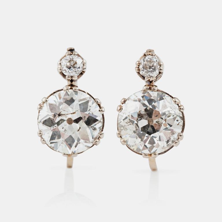 ÖRHÄNGEN med gammalslipade diamanter totalt ca 5.00 ct, I-J/I1.