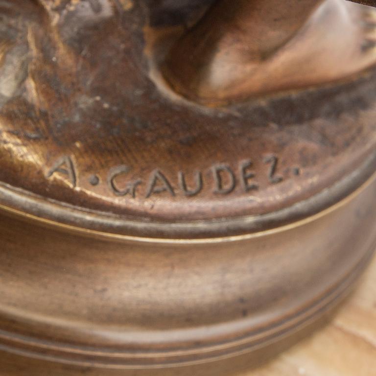 Table garniture 3 pcs 20th century.