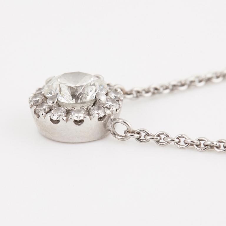 0,51 ct brilliant-cut diamond necklace.