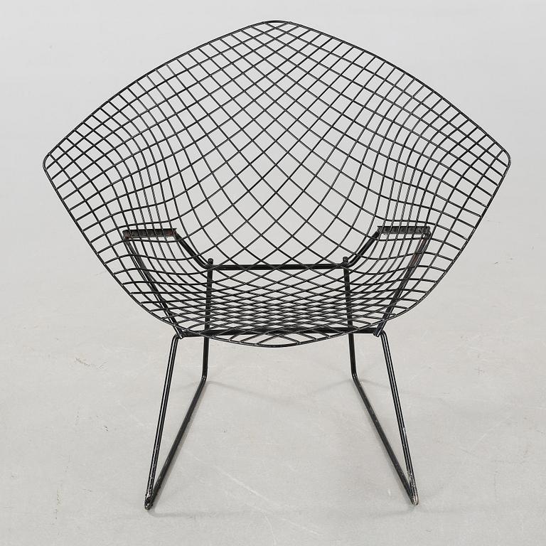 A chair by Harry Bertoia, model "Diamond Chair", third quarter of the 20th century.