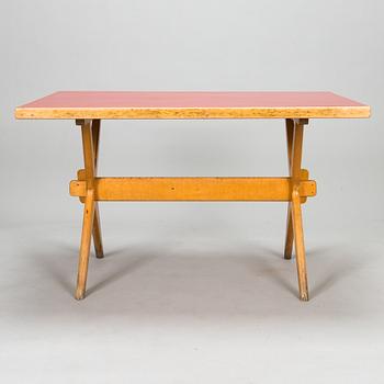 Ilmari Tapiovaara, 1940s X-legged table for Keravan Puuteollisuus, Finland.