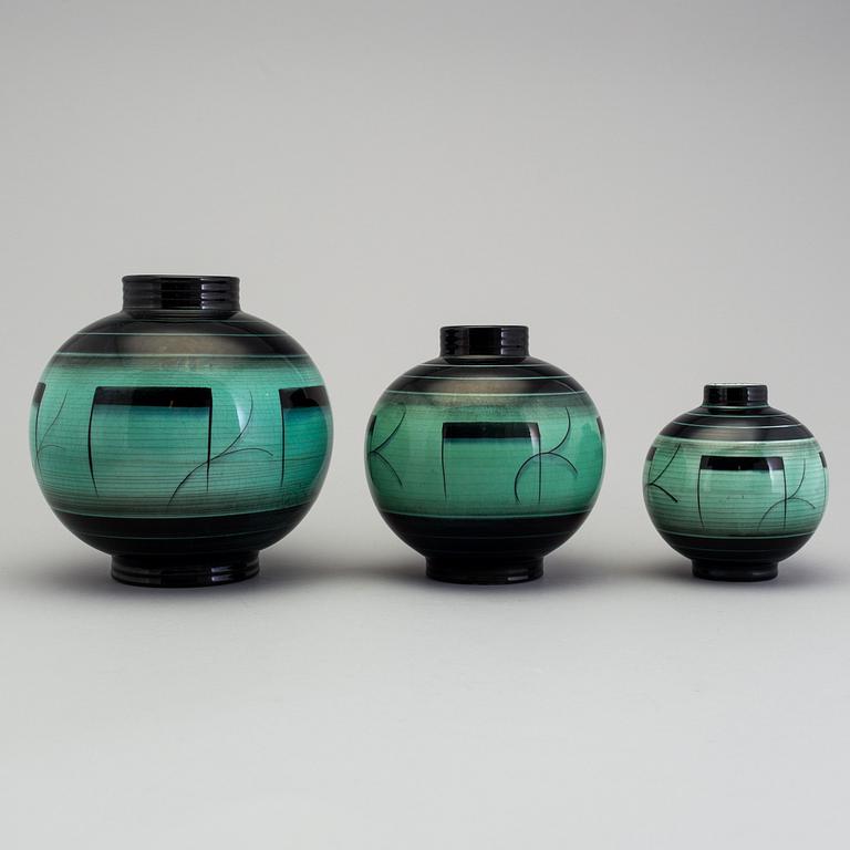 ILSE CLAESSON, 3 vaser "Serie V", flintgods. Rörstrand 1930-tal.