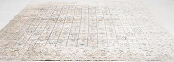 Matta, persisk, ca 360 x 270 cm.