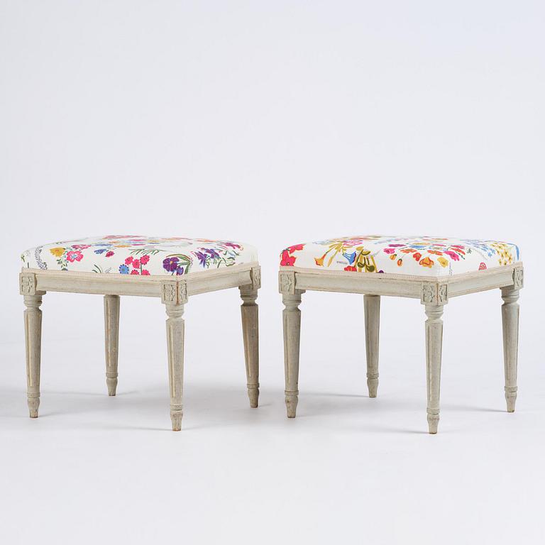 A pair of Gustavian stools by C. F: Flodin '8master in Stockholm 1776-95).