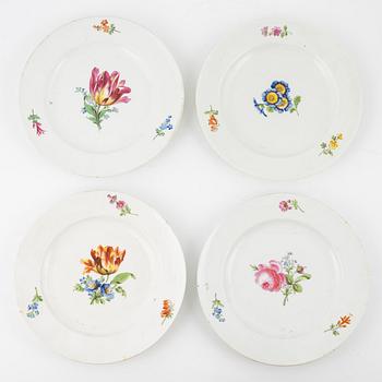 A set of 12 Meissen dishes, 18/19thth Century.