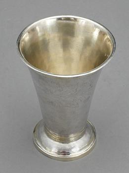 BÄGARE, silver, Nils Wendelius, Uppsala, 1838. Vikt 48 gram.