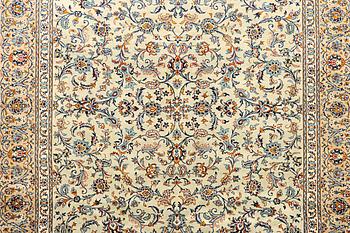A Kashan carpet, c. 380 x 276 cm.