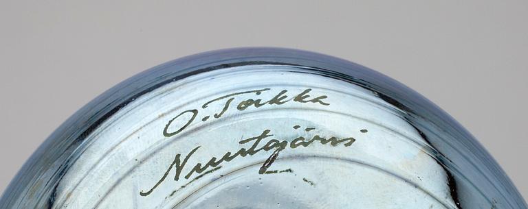 OIVA TOIKKA, figuriner, 2 st glas, en sign, Nuutajärvi.