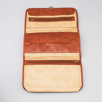 A Mulberry scotchgrain beautybox and travel wash case.