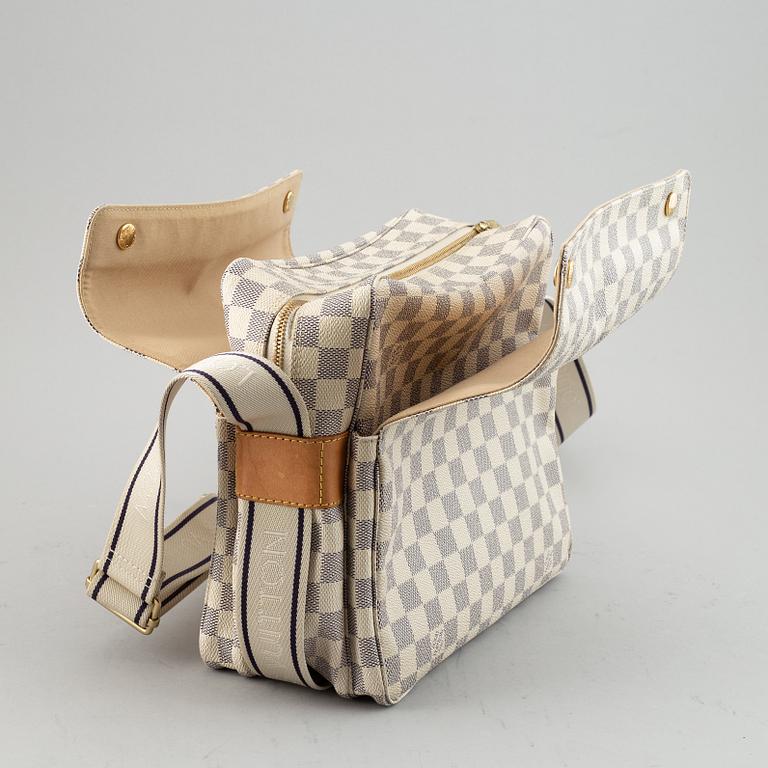 Louis Vuitton, a 'Naviglio' bag.