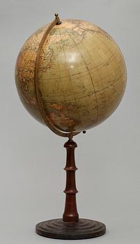 JORDGLOB, Prof. dr Krauses nya Handels- och Samfärdsglob. 1900-talets första hälft.