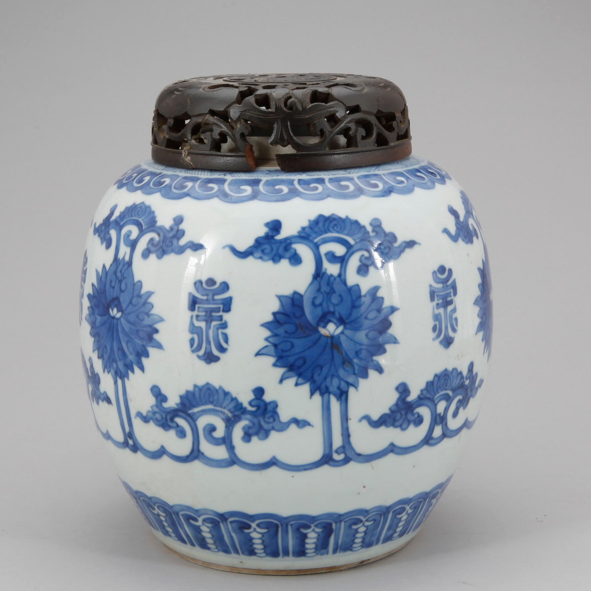 KRUKA / BOJAN, porslin, Kina, Qing dynastin, Kangxi, 1700-tal.