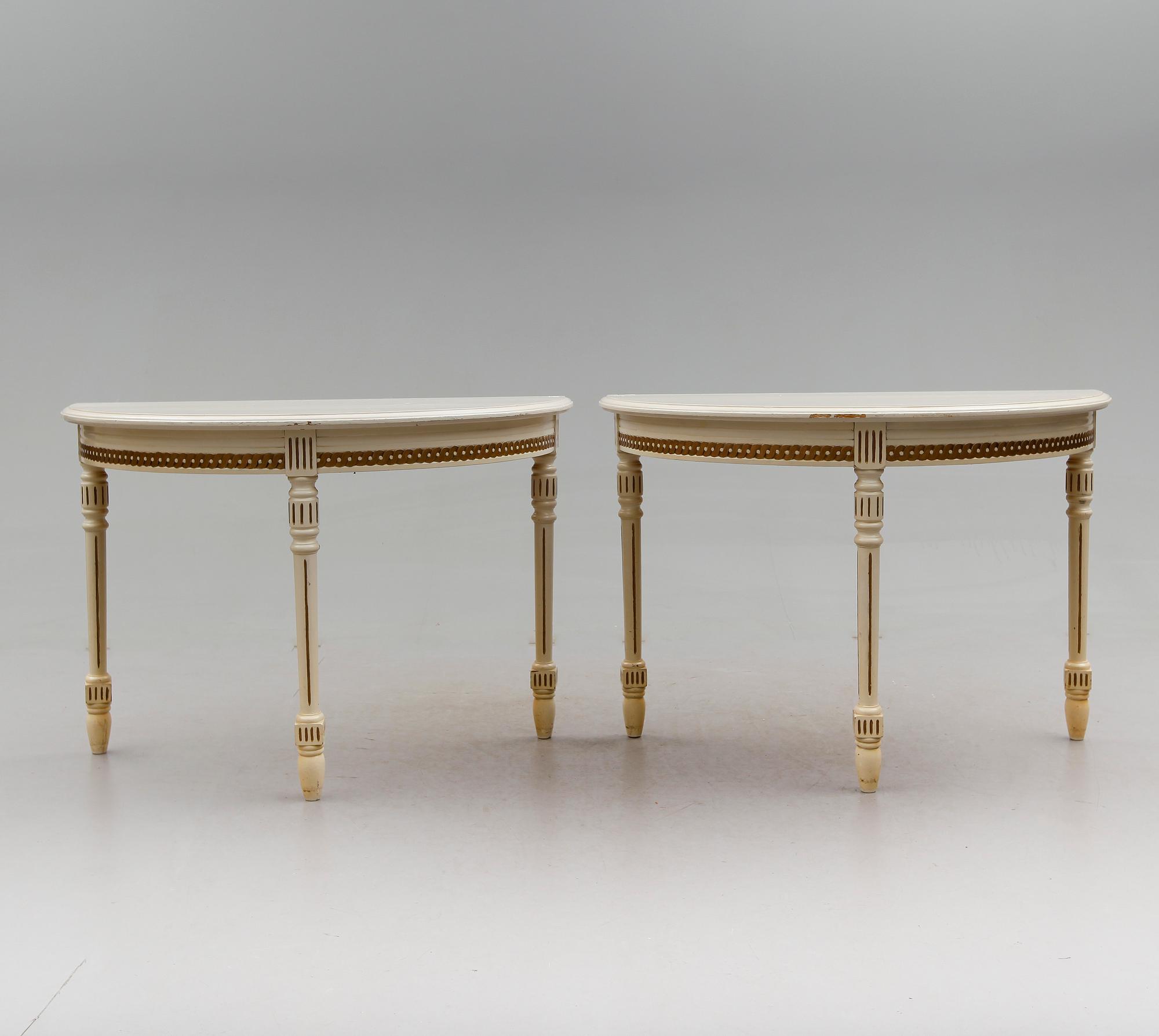 VÄGGBORD, 1 par, gustaviansk stil, 1900-talets första hälft.
