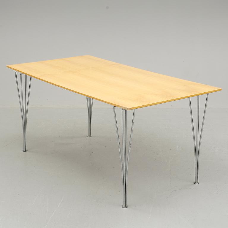 SKRIVBORD, Bruno Mathsson & Piet Hein, för Fritz Hansen.