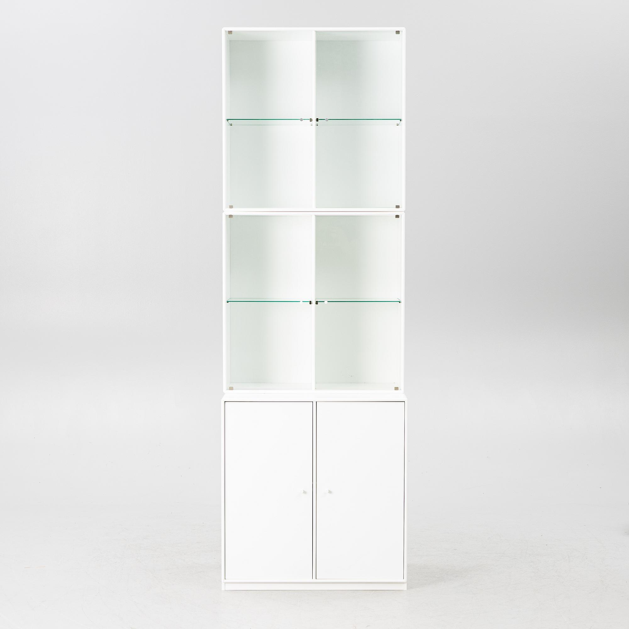 Peter J Lassen, skåp, 3 moduler, Montana, Danmark.