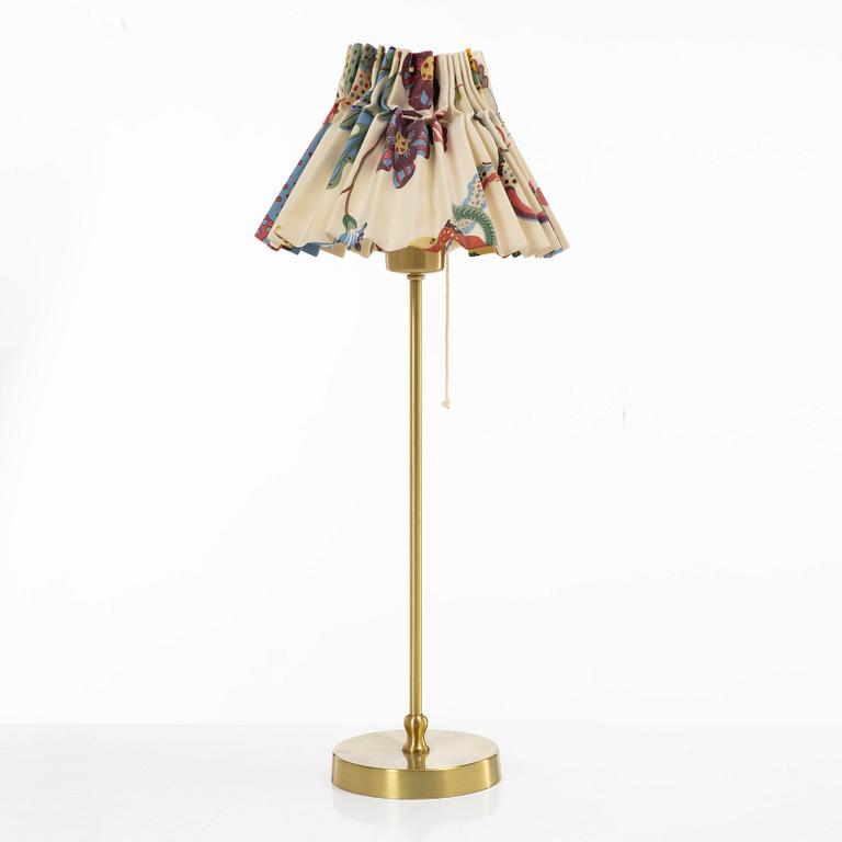 Josef Frank, a model 2332, table lamp, Firma Svenskt Tenn.