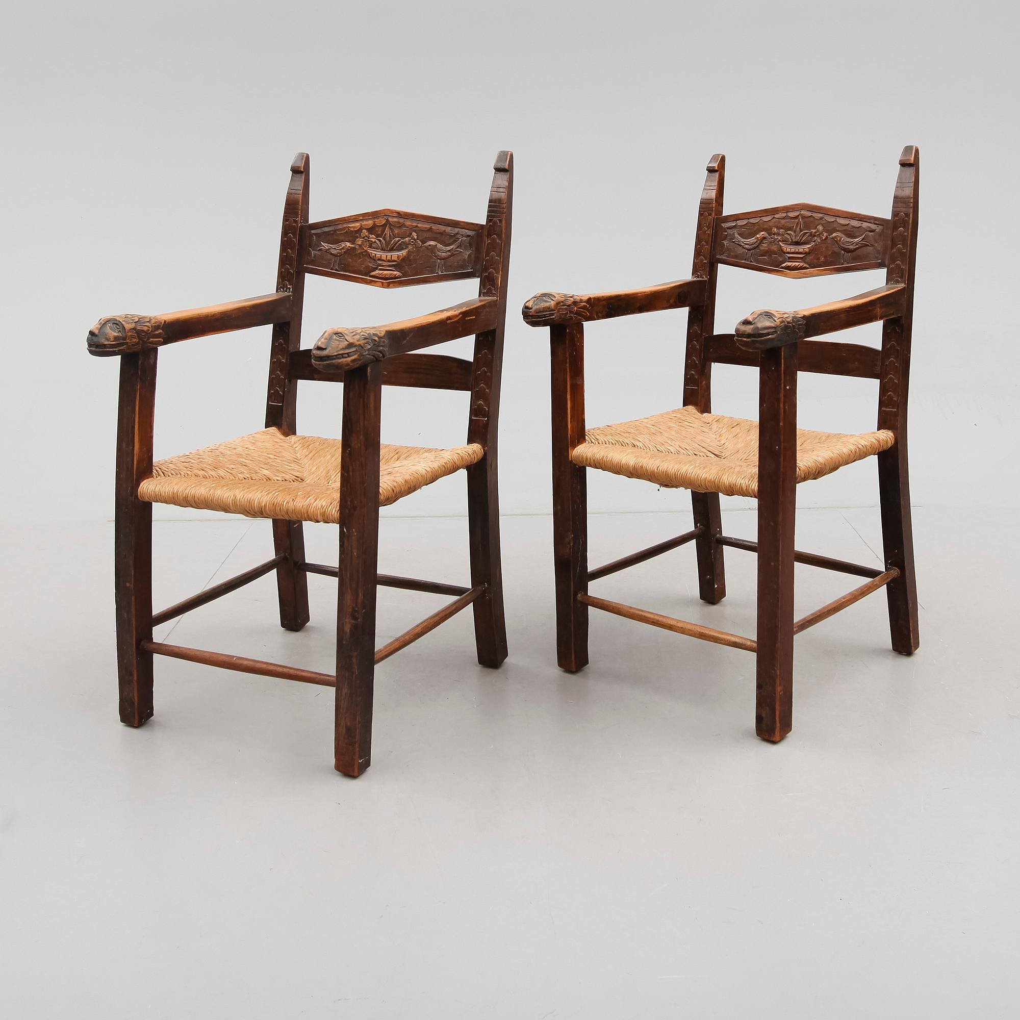 KARMSTOLAR, 1 par, renässansstil, 1900-talets första hälft.