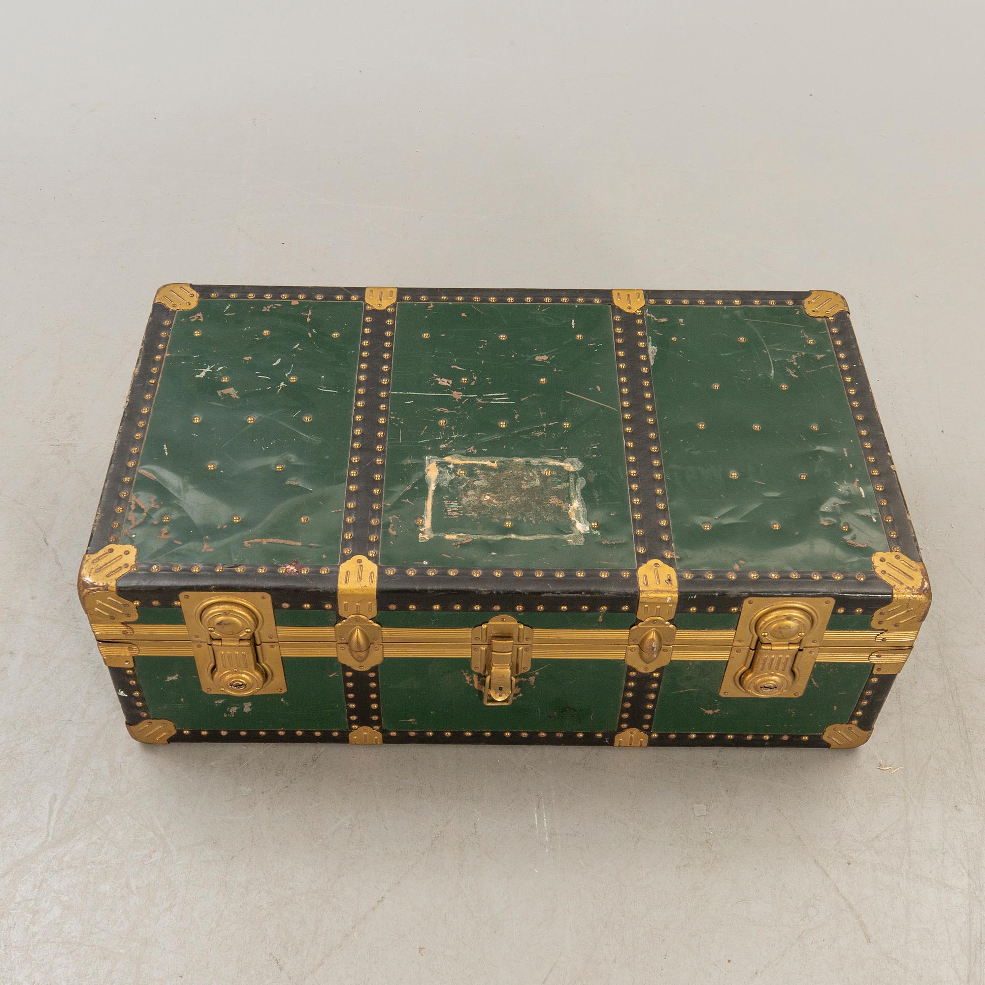 A mid 1900s Italian trunk.