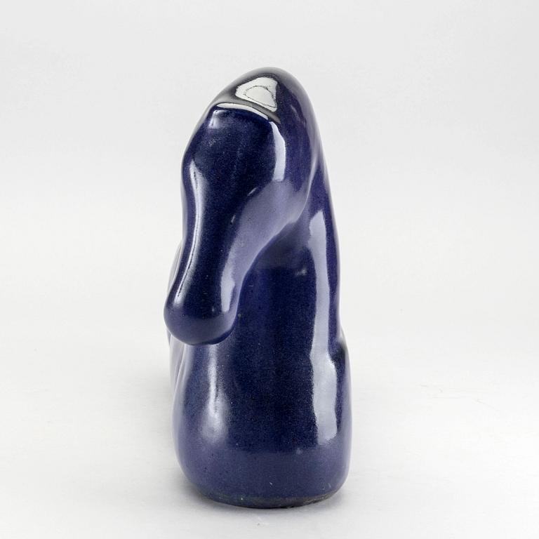ULLA & GUSTAV KRAITZ, a signed and dated earhtenware sculpture.