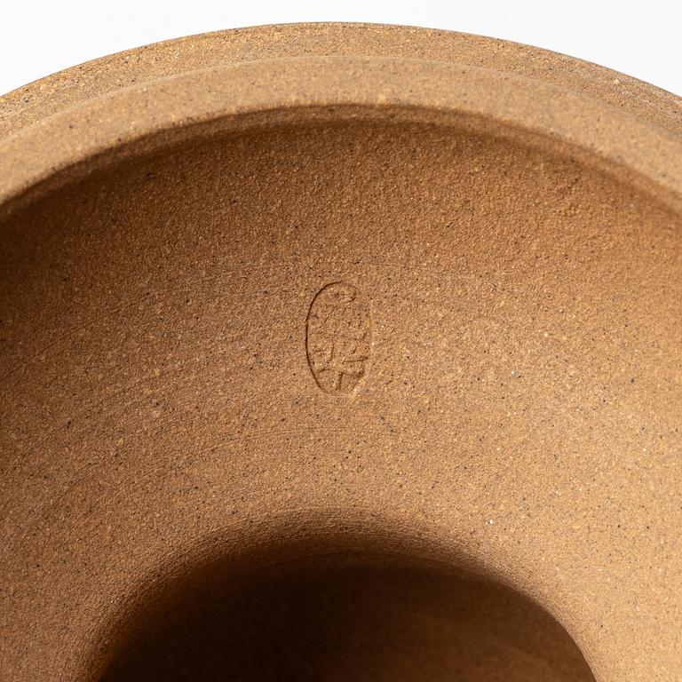 A teapot and a box with cover, yixing, China, 1970/80s-.