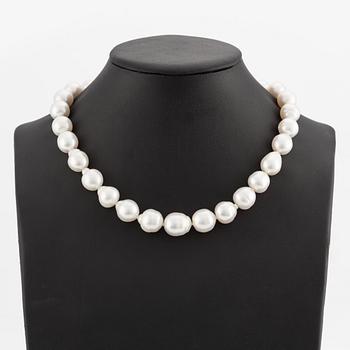 A cultured South Sea pearl necklace.