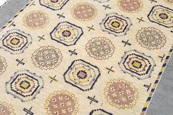 Märta Måås-Fjetterström, a 'Blåringen' carpet, knotted pile, c. 295 x 210 cm. Signed AB MMF.