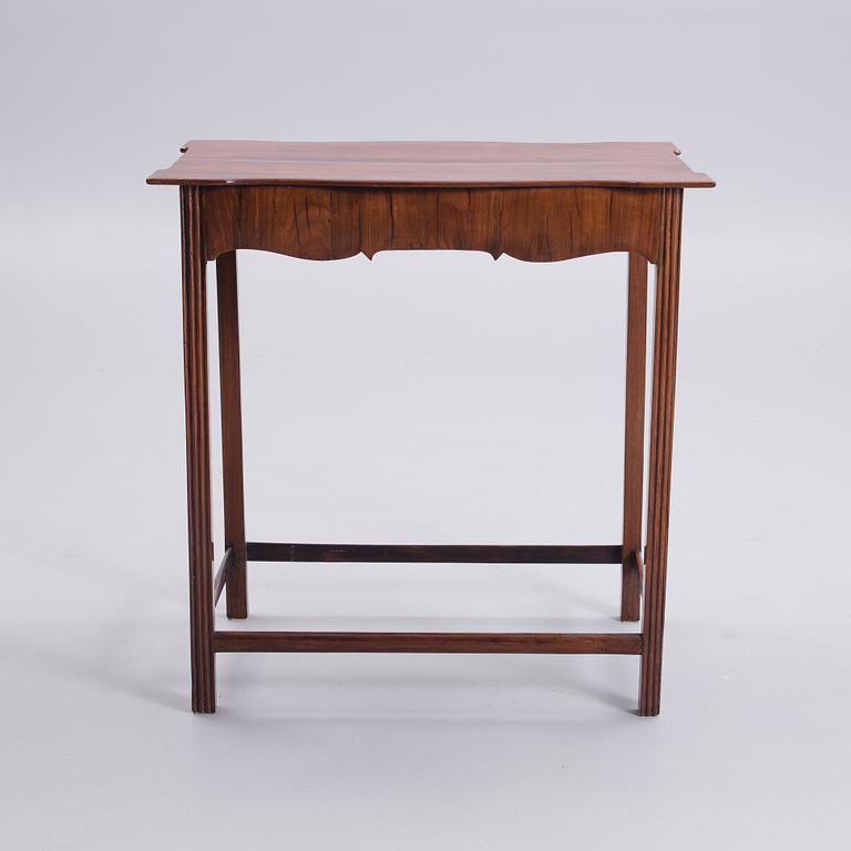 SIDOBORD, England, 1800-tal.