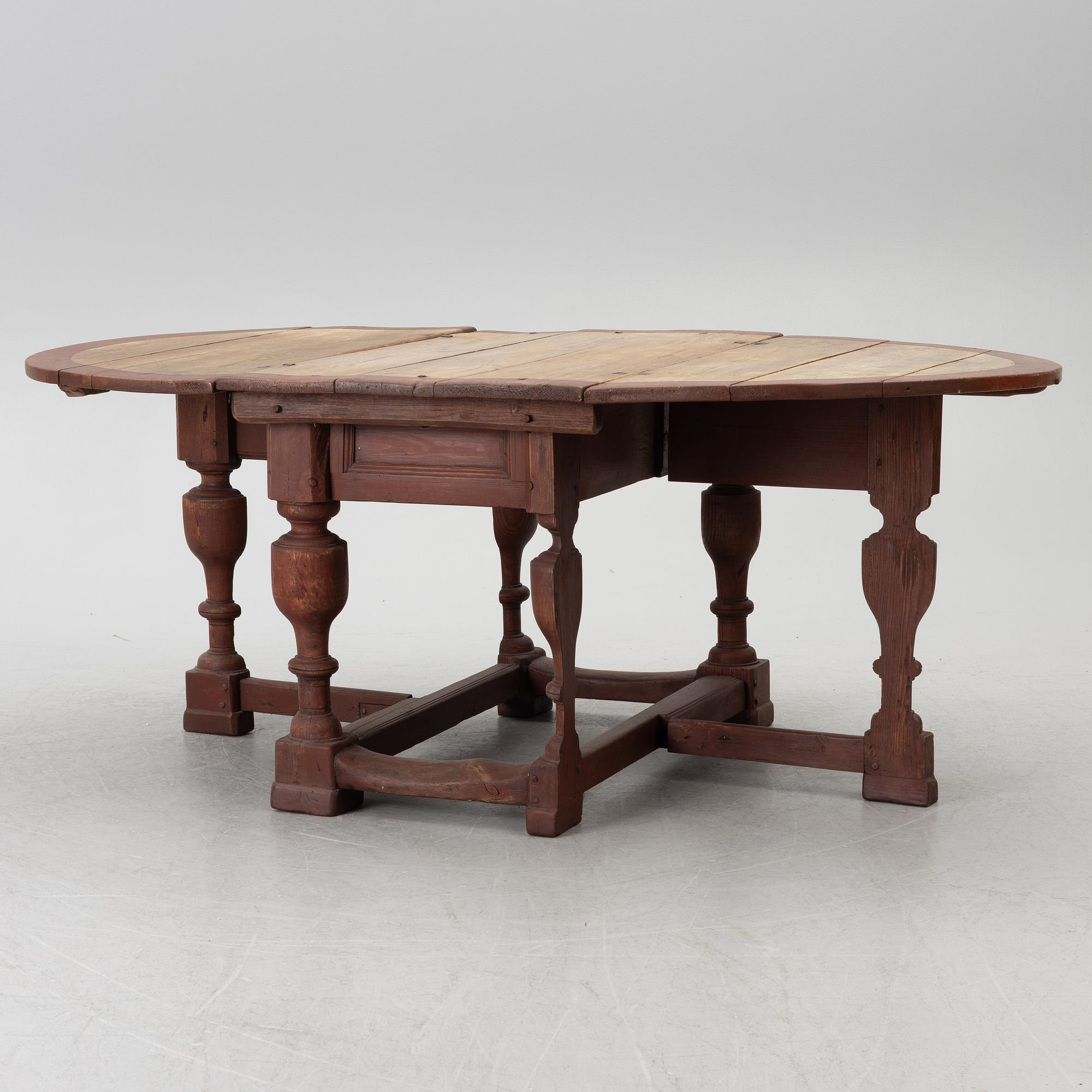A swedish baroque gateleg table, first part 18th century.