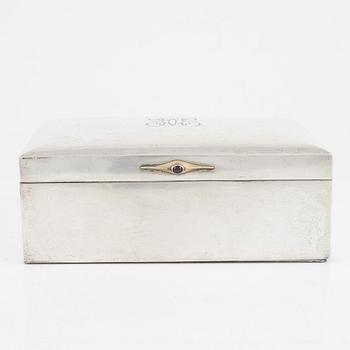 A silver box, mark of AG Dufva, Stockholm 1917.