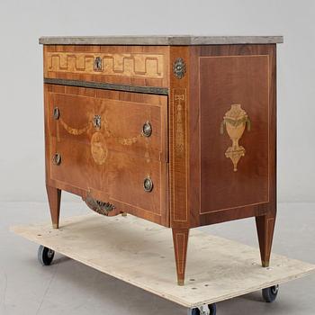 BYRÅ, gustaviansk stil, 1900-talets första del.