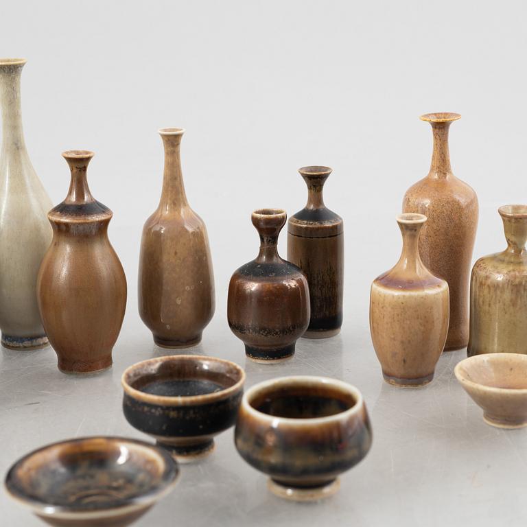 Höganäs, a set of 27 stoneware miniatures, including John Andersson and Gunnar Borg.