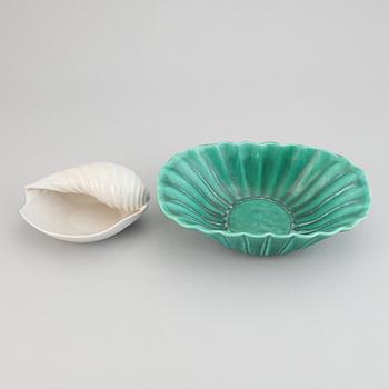 Ewald Dahlskog, two ceramic bowls, model D208 and S313, Bo Fajans, Gävle, Sweden 1941-53.