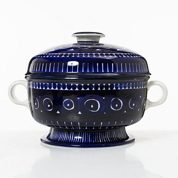 Ulla Procopé, porcelain service pieces "Valencia", Arabia, Finland (17 pieces).