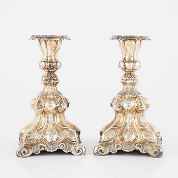 Ljusstakar, ett par silver barockstil, 1900-talets början, svenska importstämplar.