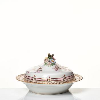 A Royal Copenhagen 'Flora Danica' vegetable tureen with cover, Denmark, 20th Century.