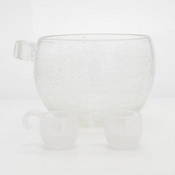 Oiva Toikka, An 'Iglu' glass punch bowl with eight glasses. Signed Oiva Toikka Nuutajärvi Notsjö.