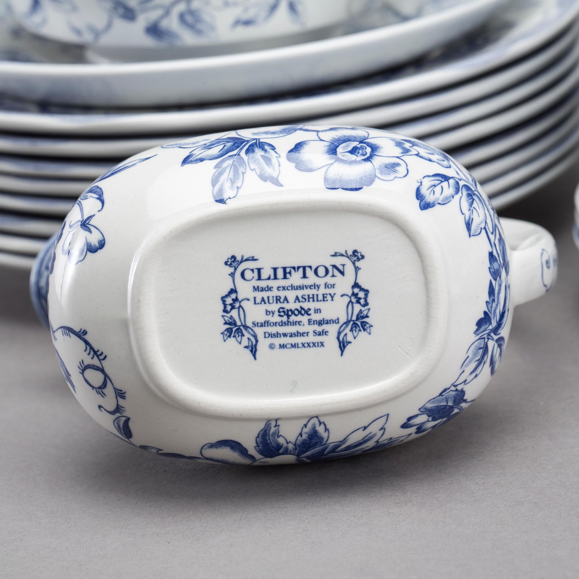 新品 英国製 Spode Laura Ashley Cliftonディナー大皿 新品 英国製 Spode Laura Ashley Cliftonディナー大皿 - メルカリ
