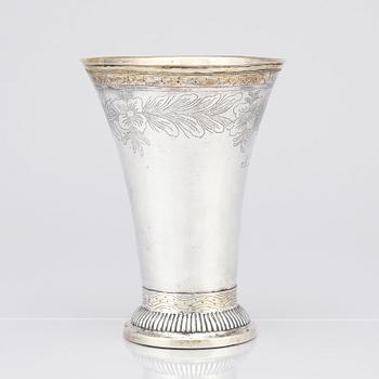 A Swedish 18th century silver beaker, marks of Eric Langberg, Söderhamn 1793.