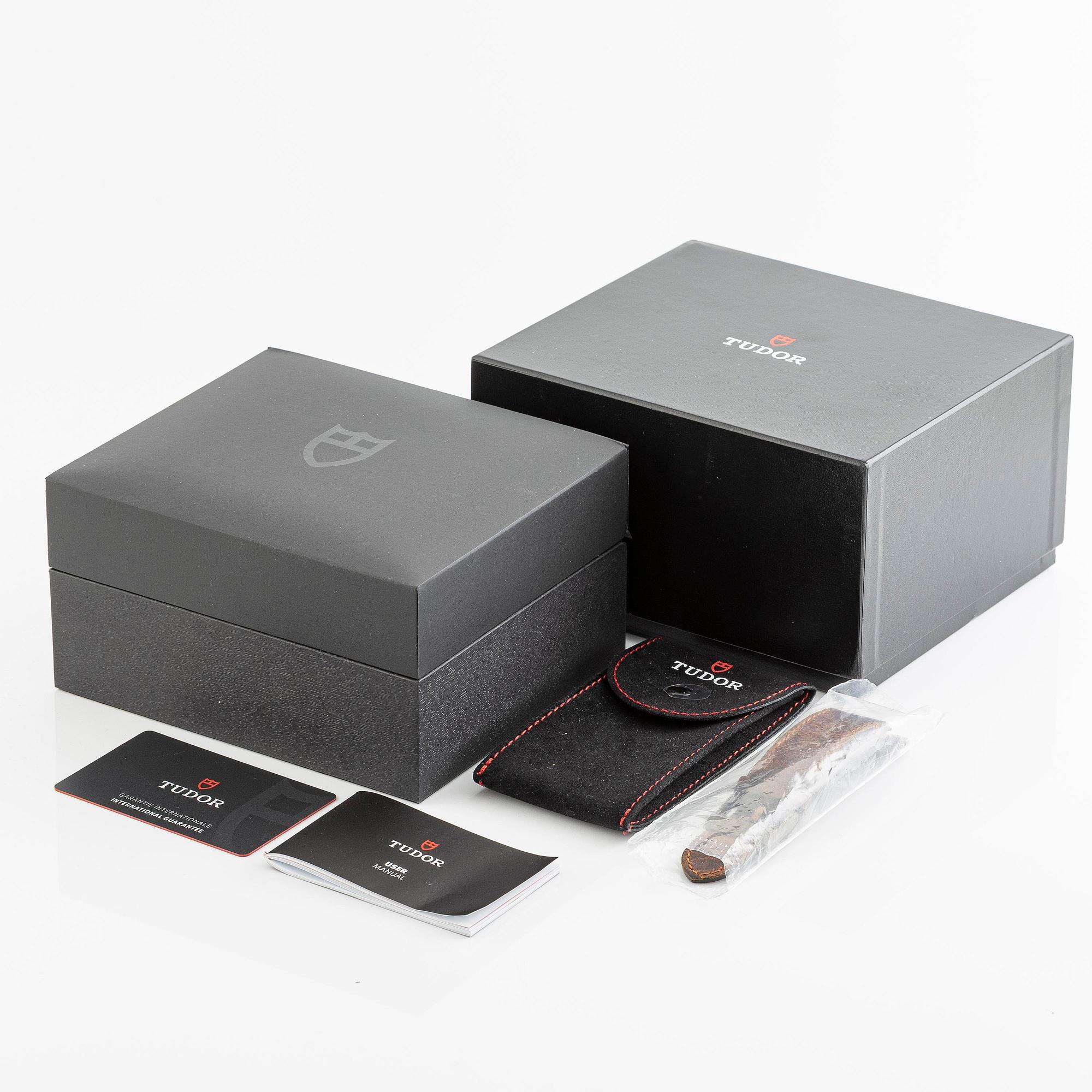 Tudor, Heritage, Black Bay, Bronze, "Bucherer Blue", ca 2021.